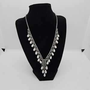 rhinestone collar necklace with teardrop faux pearls